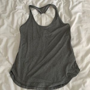 grey athletic old navy tank top